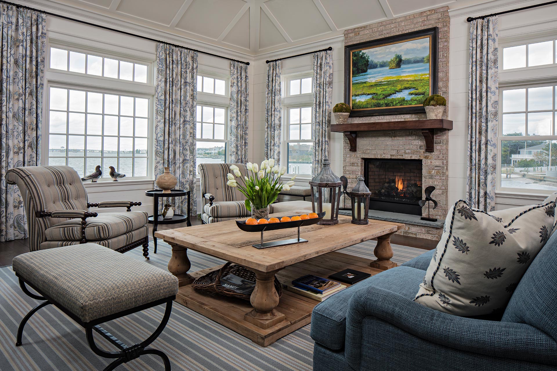 custom living room interior design