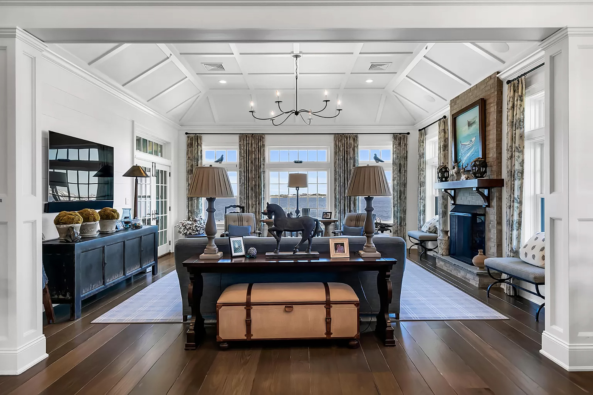 custom living room interior design