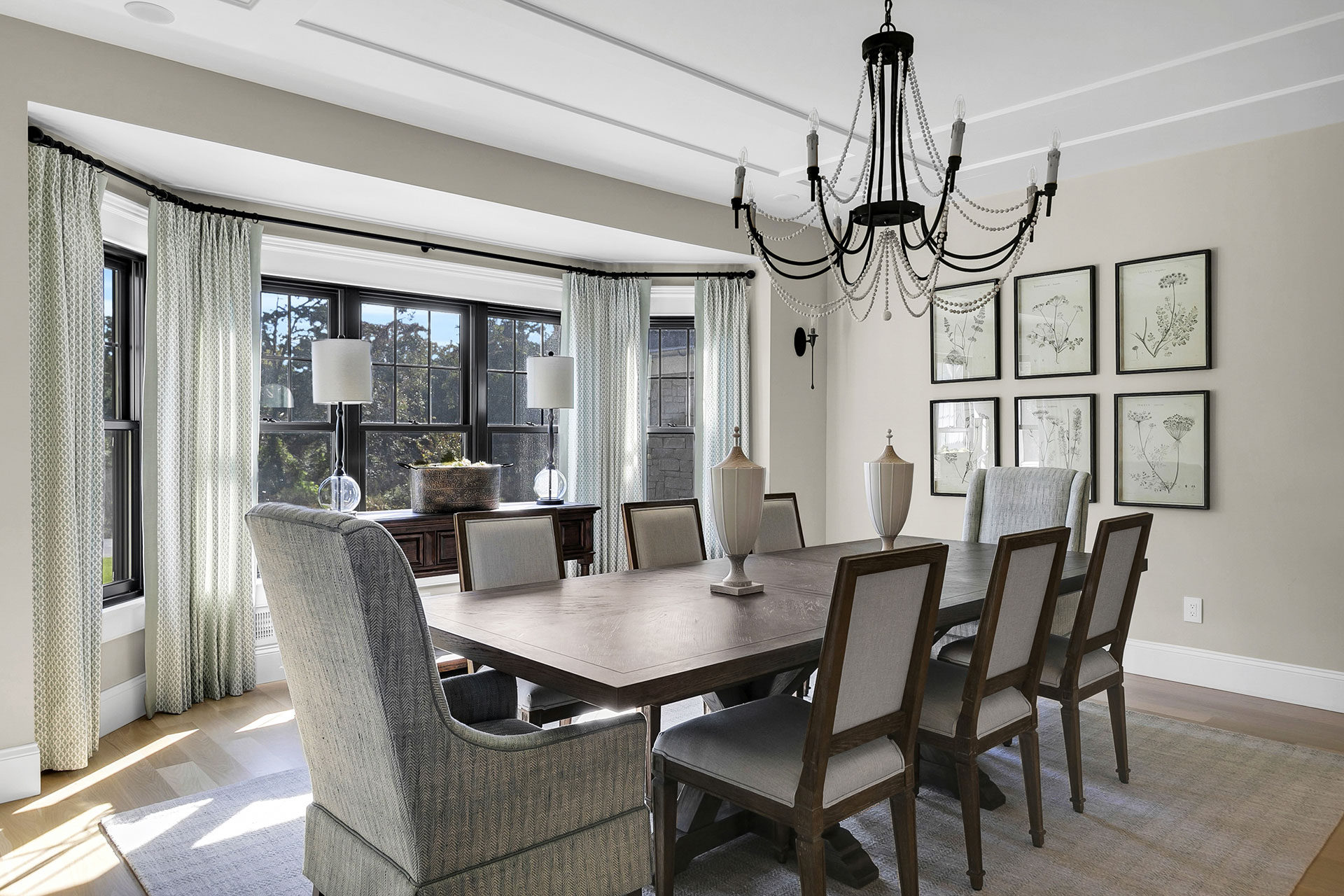 custom dining room interior design